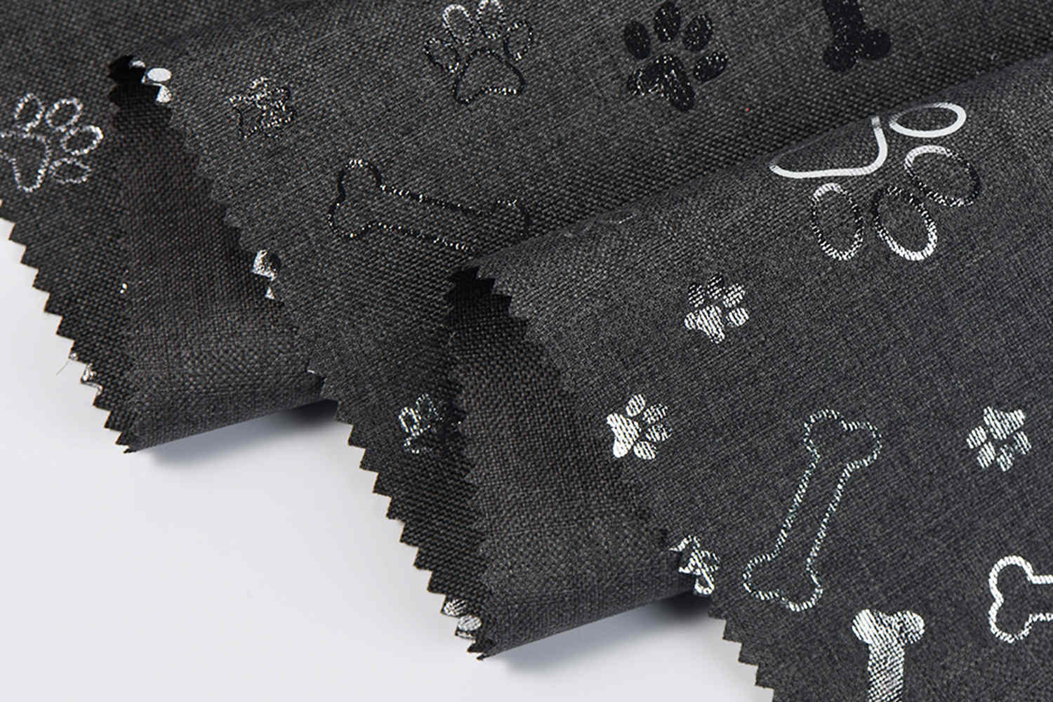 PU کاتیون 600d 68t با چاپ نقره ای